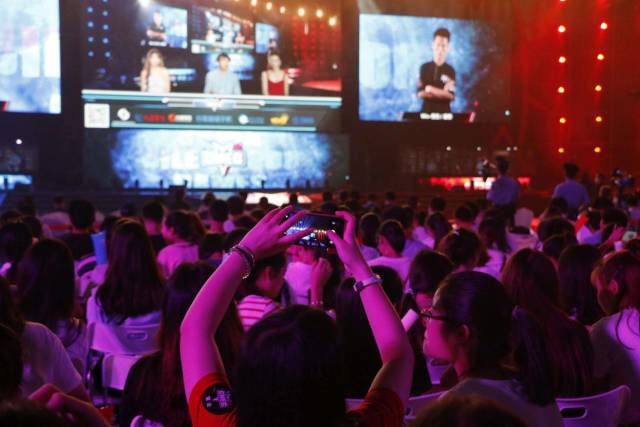 粉丝群体与 粉丝群体与