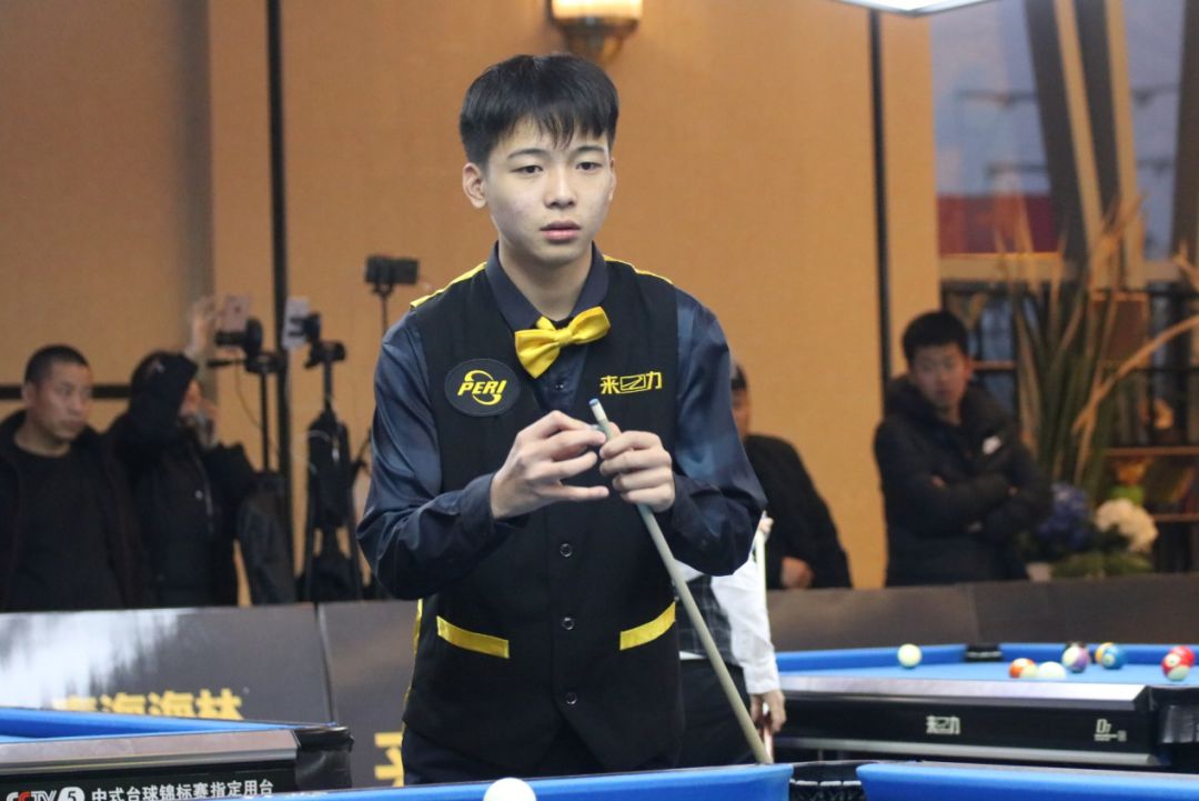 相比之下 相比之下