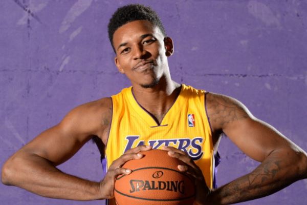 探与卡视角 探与卡视角